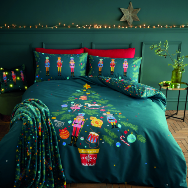 Picture of Green Nutcrackers Duvet Set - Double