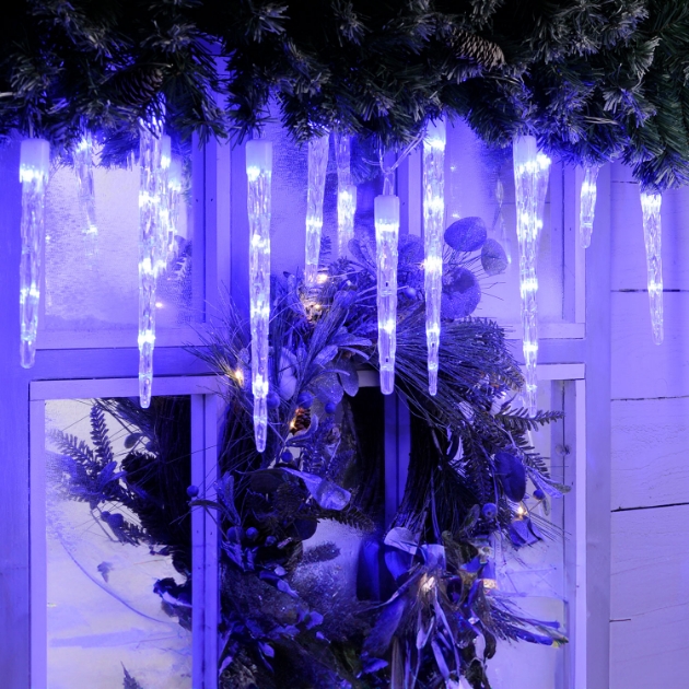 Picture of Icicle Lights - White to Ice Blue